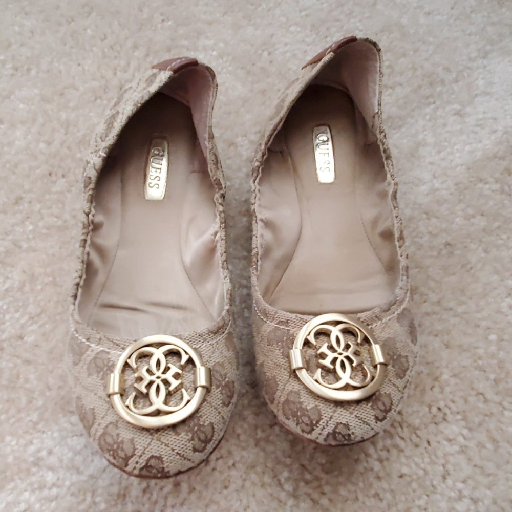 Guess flats